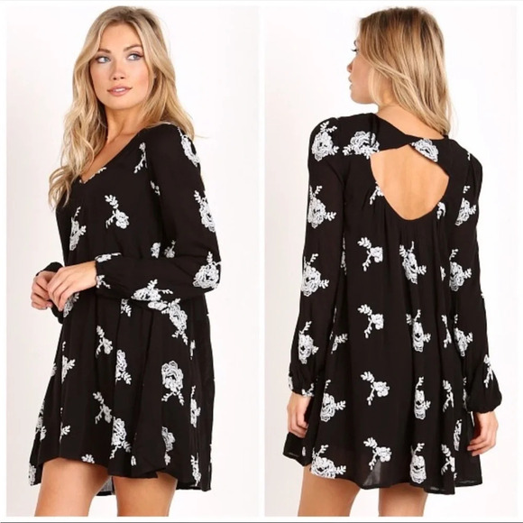 Free People Black White Gauze Boho Floral Embroidered Mini Dress Size XS - Picture 4 of 11